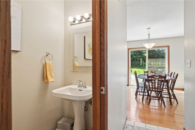 3516 Amanda Court NW, Cedar Rapids, IA 52405