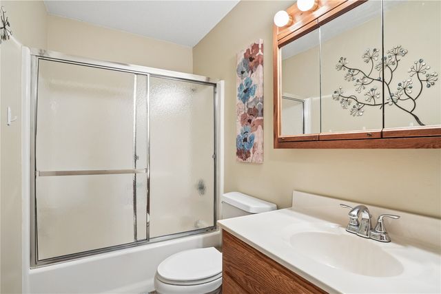 3516 Amanda Court NW, Cedar Rapids, IA 52405