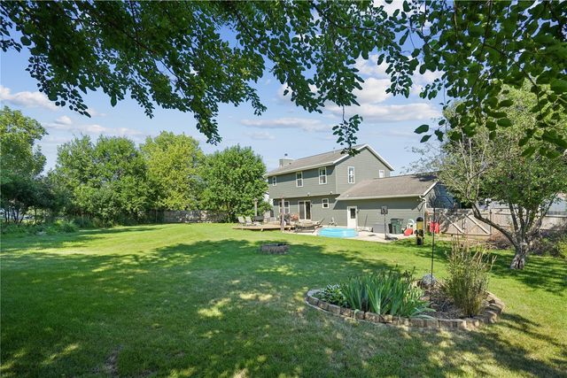 3516 Amanda Court NW, Cedar Rapids, IA 52405