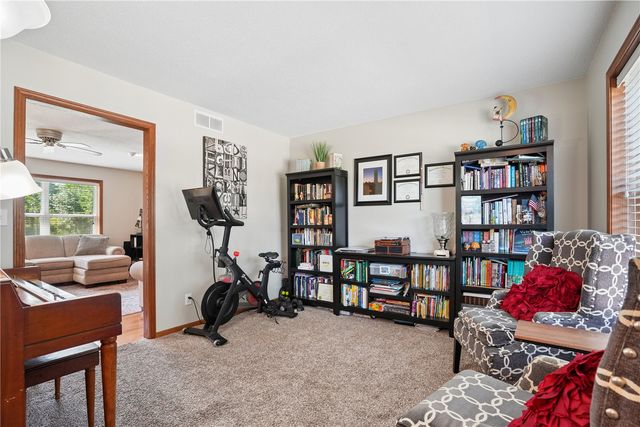 3516 Amanda Court NW, Cedar Rapids, IA 52405