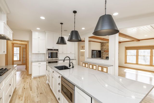 249 Chestnut Drive, Horace, ND 58047