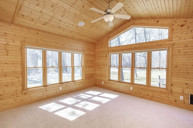 249 Chestnut Drive, Horace, ND 58047