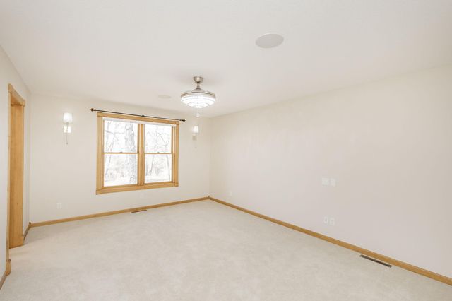 249 Chestnut Drive, Horace, ND 58047