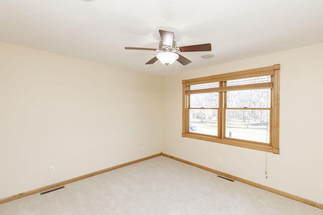 249 Chestnut Drive, Horace, ND 58047