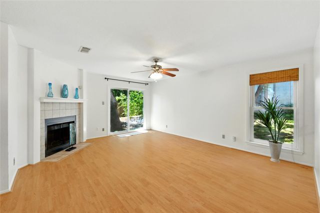 2105 Kirksey DR B, Austin, TX 78741
