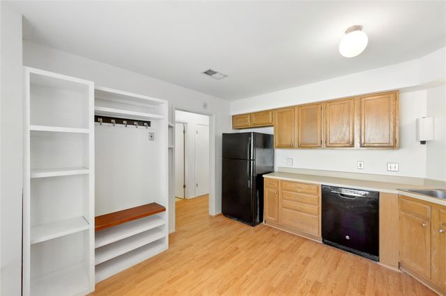 2105 Kirksey DR B, Austin, TX 78741