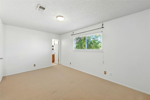 2105 Kirksey DR B, Austin, TX 78741