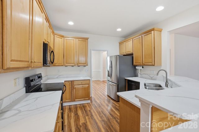 2940 Shady Reach Lane, Charlotte, NC 28214