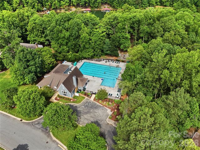 2940 Shady Reach Lane, Charlotte, NC 28214