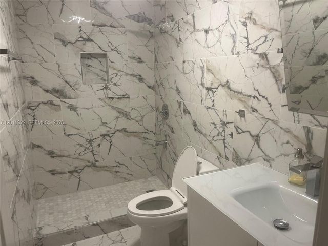 3915 NE 168th St 3915, North Miami Beach, FL 33160