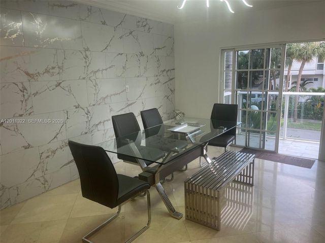 3915 NE 168th St 3915, North Miami Beach, FL 33160