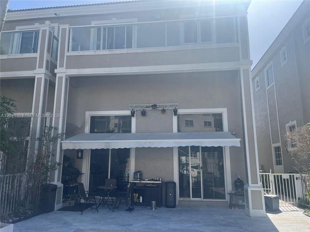 3915 NE 168th St 3915, North Miami Beach, FL 33160