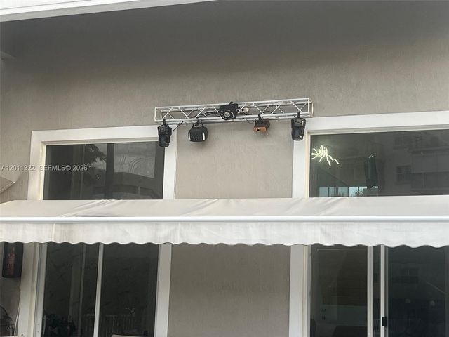 3915 NE 168th St 3915, North Miami Beach, FL 33160