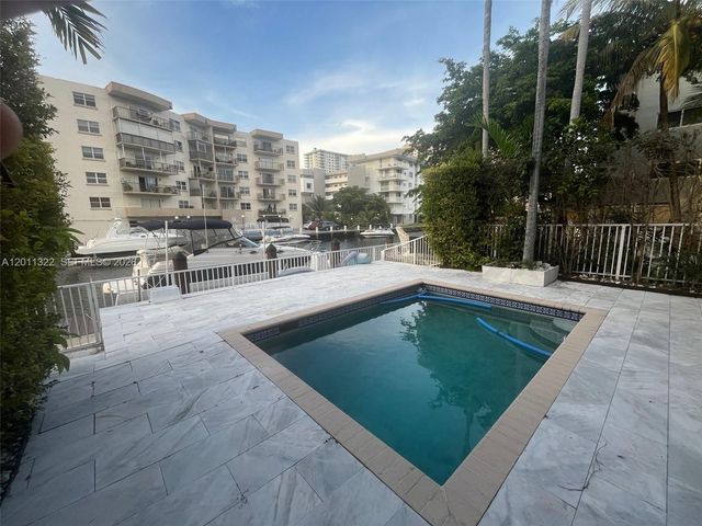 3915 NE 168th St 3915, North Miami Beach, FL 33160