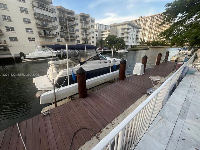 3915 NE 168th St 3915, North Miami Beach, FL 33160
