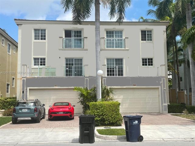 3915 NE 168th St 3915, North Miami Beach, FL 33160