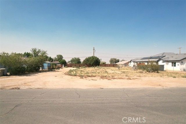 10 Live Oak St Street, Hesperia, CA 92345