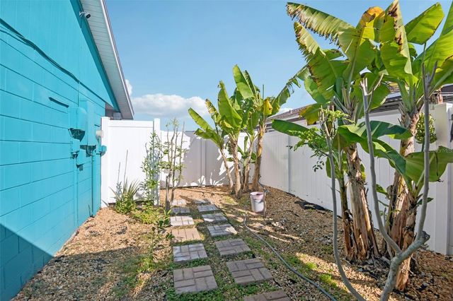 9126 BAYMEADOW COURT, Tampa, FL 33615