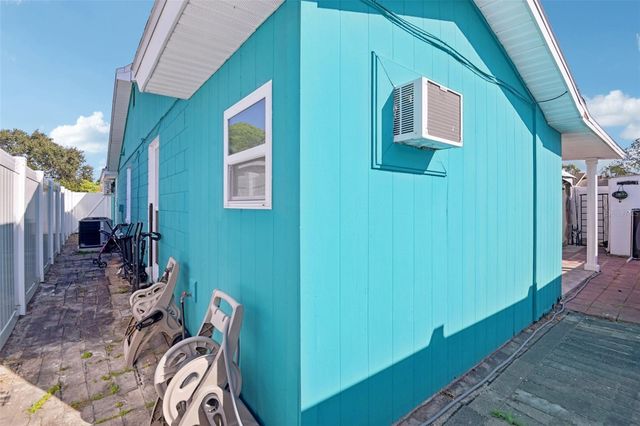 9126 BAYMEADOW COURT, Tampa, FL 33615