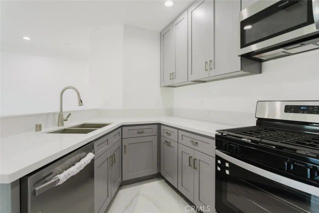 1515 Grismer Avenue 302, Burbank, CA 91504