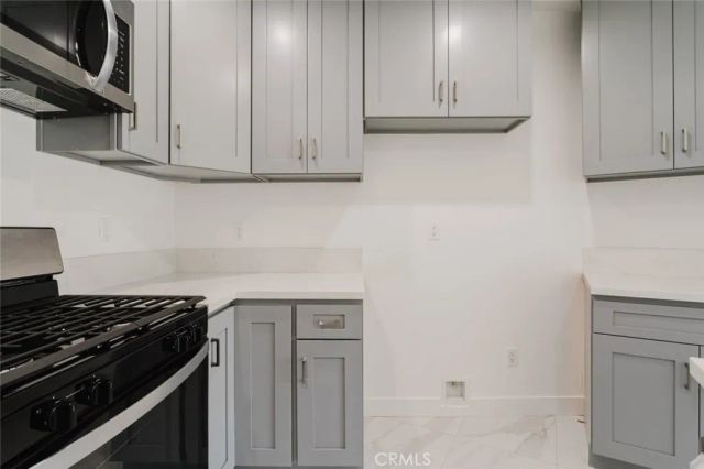 1515 Grismer Avenue 302, Burbank, CA 91504