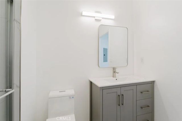1515 Grismer Avenue 302, Burbank, CA 91504