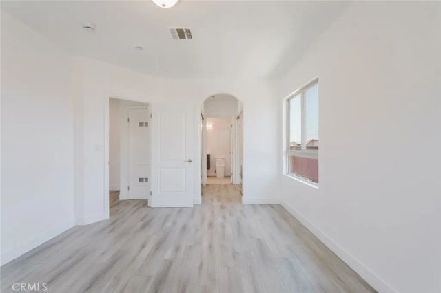 1515 Grismer Avenue 302, Burbank, CA 91504