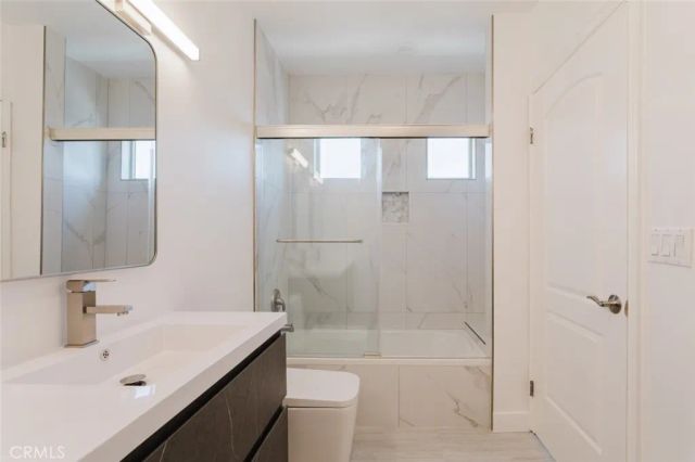 1515 Grismer Avenue 302, Burbank, CA 91504