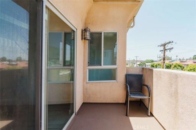 1515 Grismer Avenue 302, Burbank, CA 91504