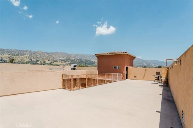 1515 Grismer Avenue 302, Burbank, CA 91504