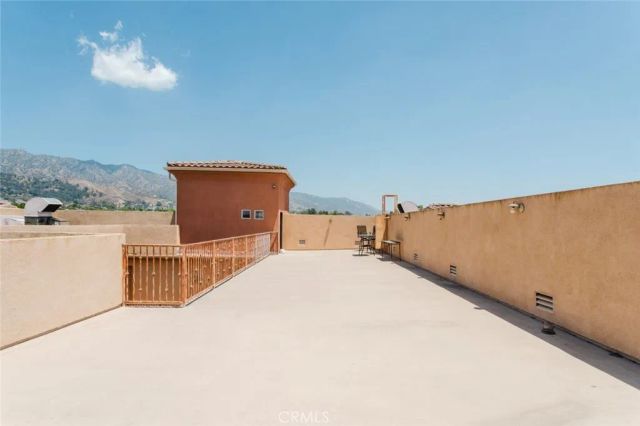 1515 Grismer Avenue 302, Burbank, CA 91504