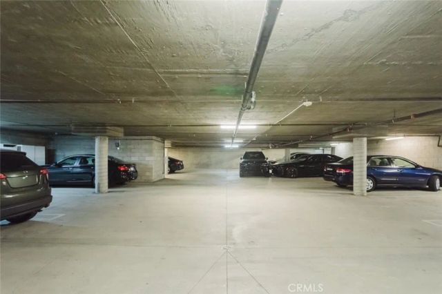 1515 Grismer Avenue 302, Burbank, CA 91504