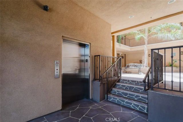 1515 Grismer Avenue 302, Burbank, CA 91504