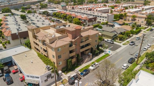 1515 Grismer Avenue 302, Burbank, CA 91504