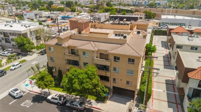 1515 Grismer Avenue 302, Burbank, CA 91504