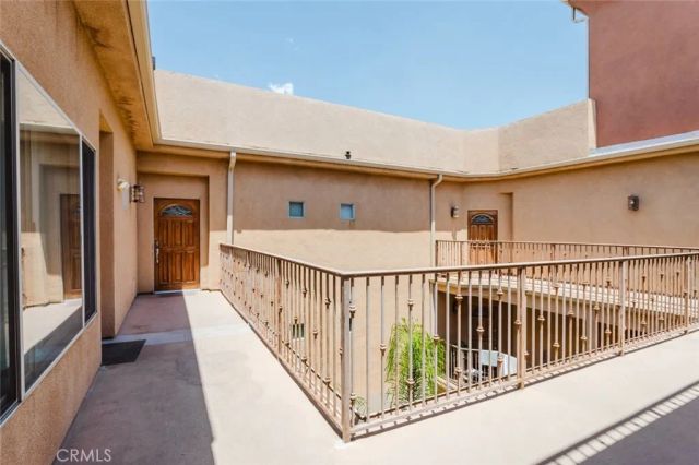 1515 Grismer Avenue 302, Burbank, CA 91504