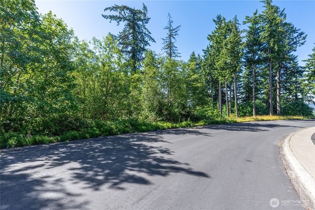 14 Forest Hill, Longview, WA 98632