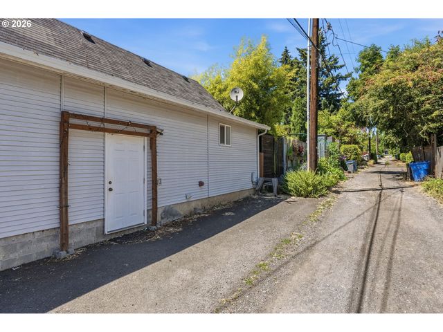2209 E St, Vancouver, WA 98663