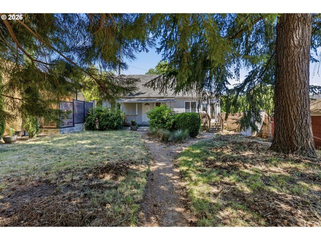 2209 E St, Vancouver, WA 98663