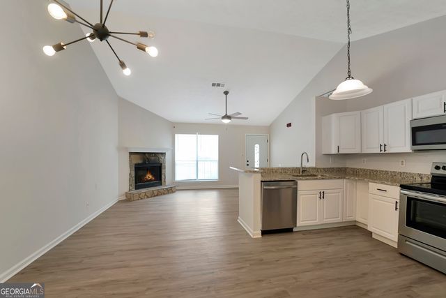 107 Woodridge Drive, Stockbridge, GA 30281