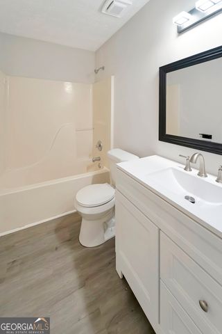 107 Woodridge Drive, Stockbridge, GA 30281