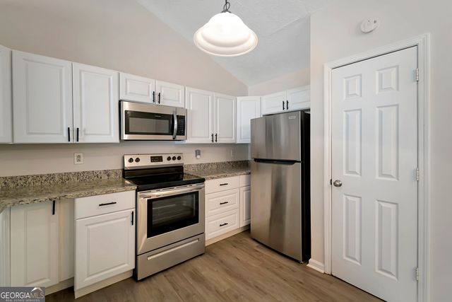 107 Woodridge Drive, Stockbridge, GA 30281