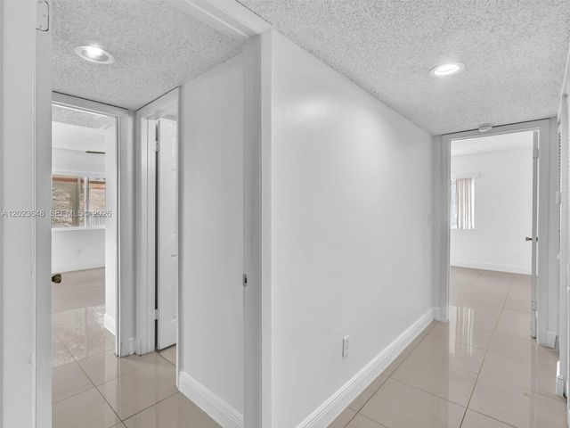 18850 NW 57th Ave 208, Hialeah, FL 33015