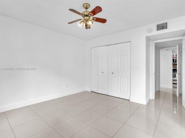 18850 NW 57th Ave 208, Hialeah, FL 33015