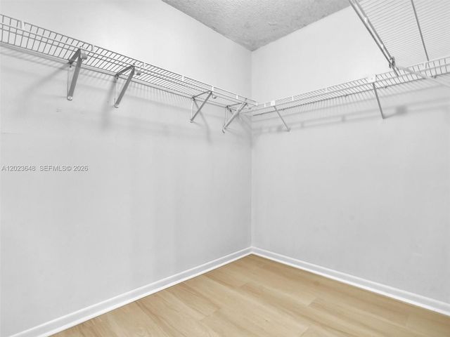18850 NW 57th Ave 208, Hialeah, FL 33015