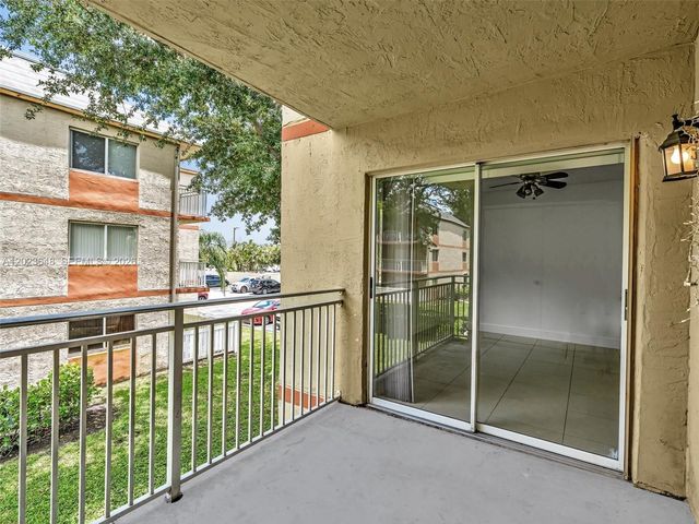 18850 NW 57th Ave 208, Hialeah, FL 33015