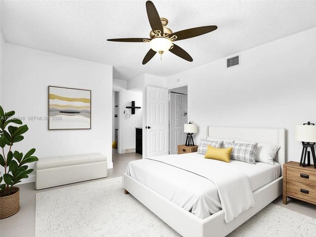 18850 NW 57th Ave 208, Hialeah, FL 33015