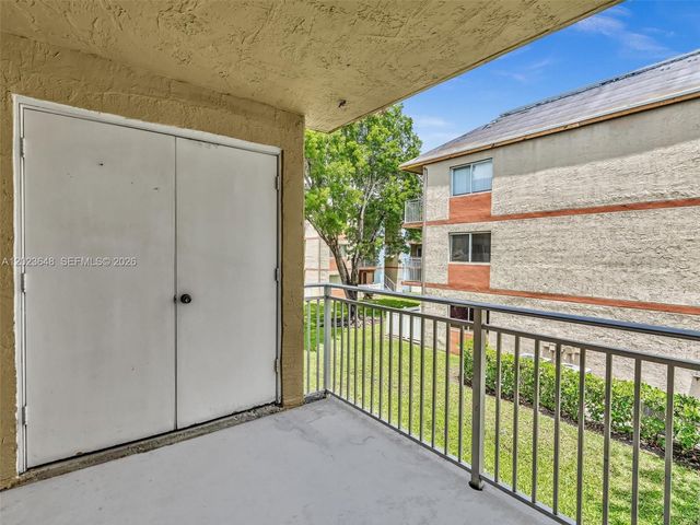18850 NW 57th Ave 208, Hialeah, FL 33015