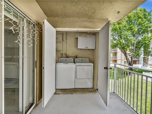 18850 NW 57th Ave 208, Hialeah, FL 33015