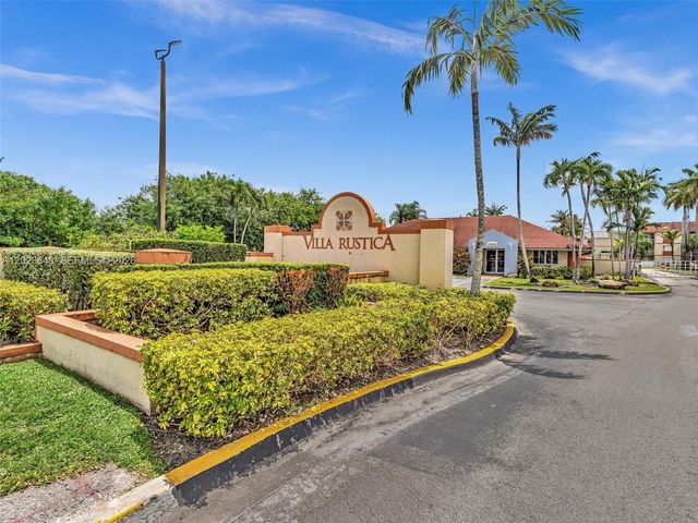18850 NW 57th Ave 208, Hialeah, FL 33015